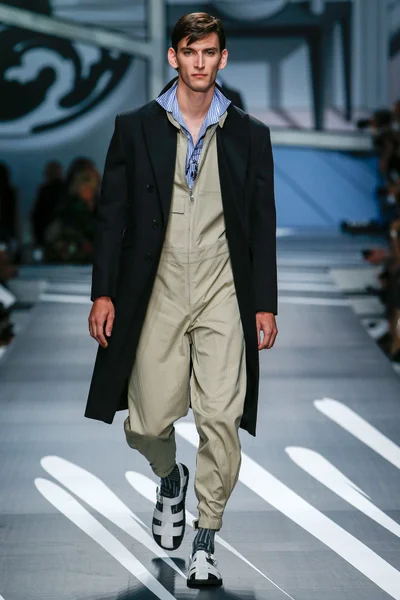 Look 41